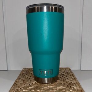 Yeti 30 oz Tumbler with Straw Lid - Turquoise